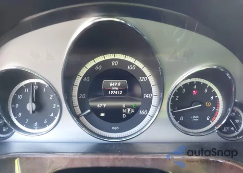 2013 Mercedes-Benz E 350 z USA, uszkodzony, nr VIN WDDHF5KBXDA718612